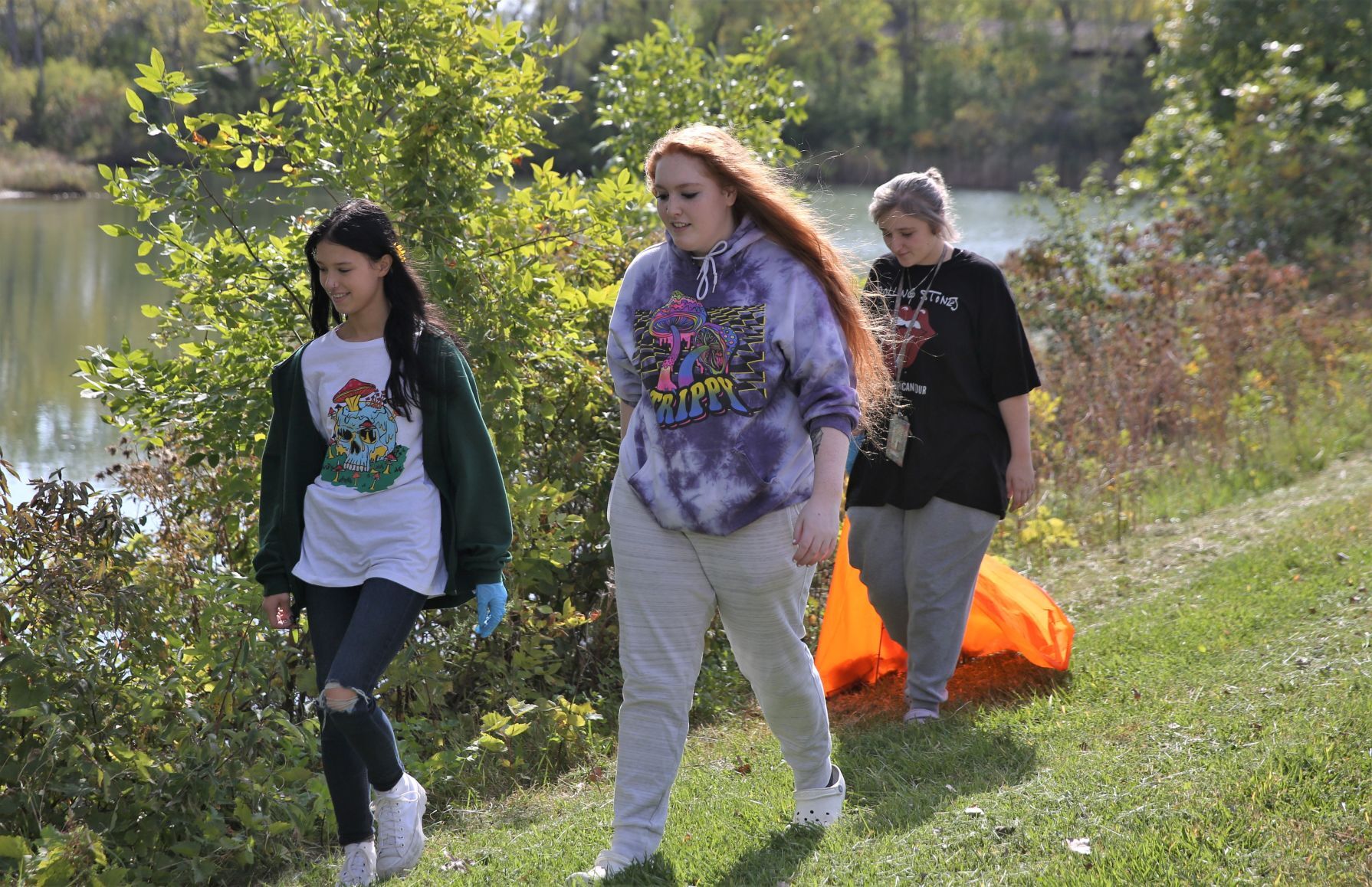 Mason City Alternative High School cleanup at Lester Milligan